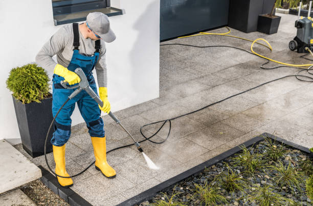 Best Garage Pressure Washing  in Oldsmar, FL
